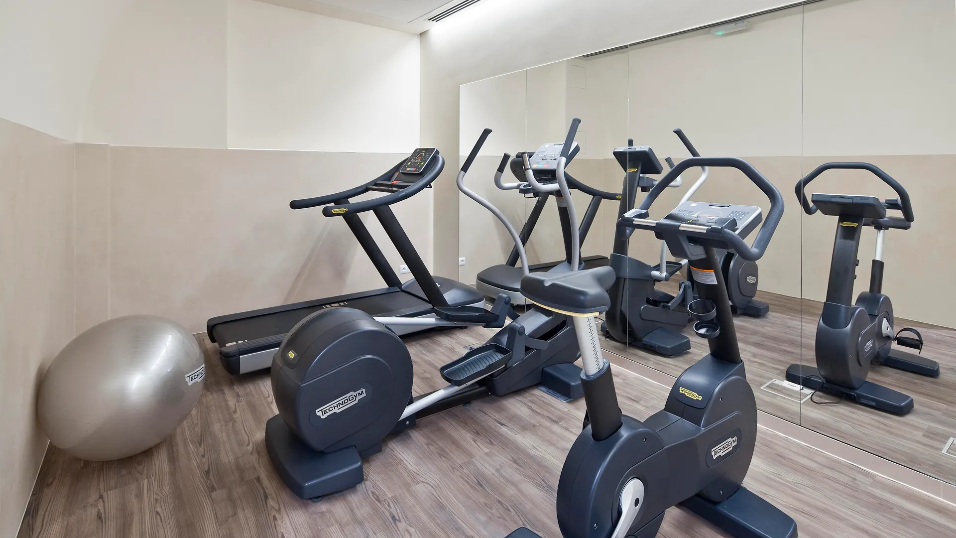 Wyndham Grand Krakow Old Town Hotel